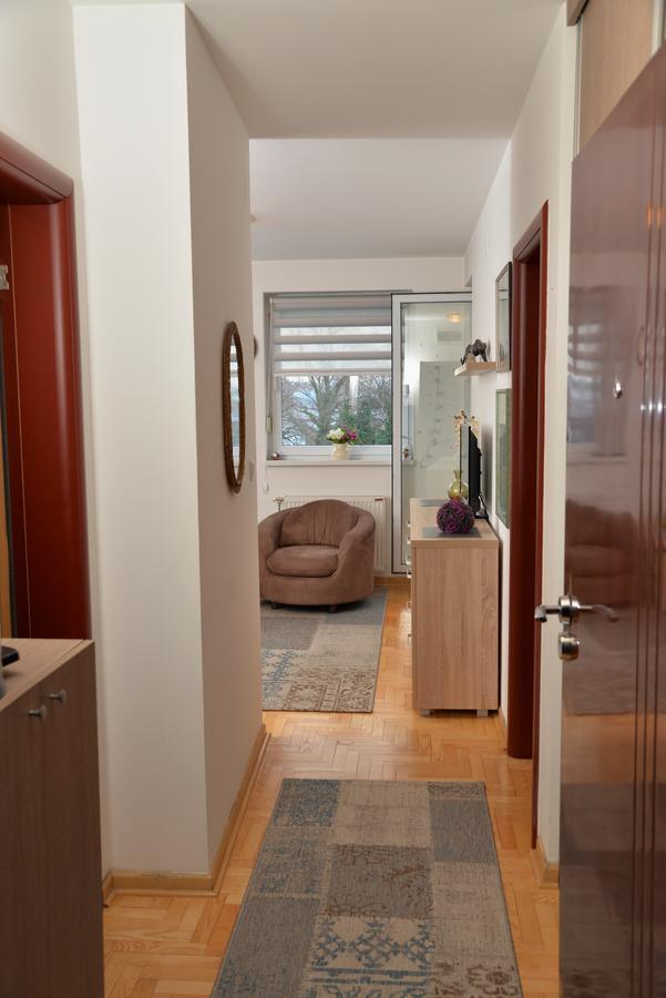 Apartment Xenia โนวีซาด ภายนอก รูปภาพ